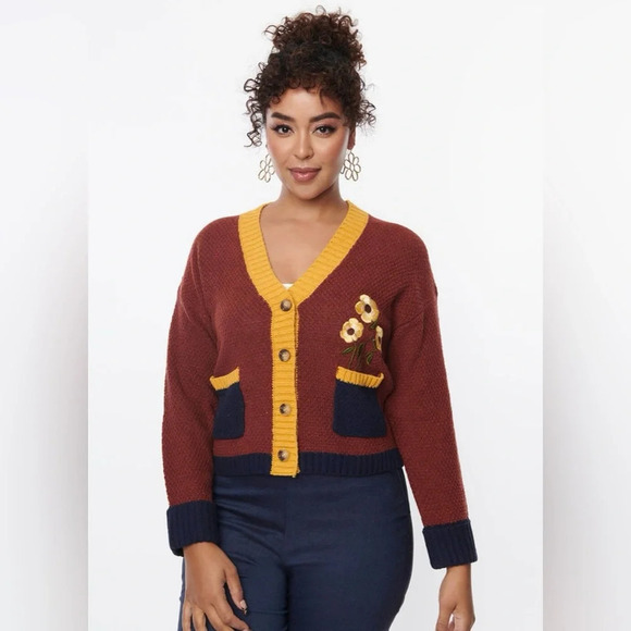 🦋B2G1🦋UNIQUE VINTAGE Flower Pocket 40's Cardigan Brown Navy NWT - Picture 1 of 10